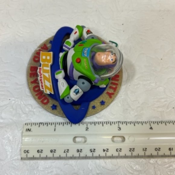 Buzz Lightyear Toy Story Hallmark Keepsake Ornament 2000 Disney/Pixar 3.5" - Picture 6 of 8